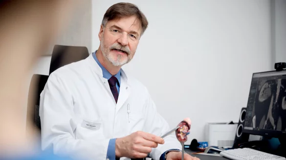Prof. Dr. Karl-Dietrich Sievert, Chefarzt der Klinik für Urologie und Leiter des Uroonkologischen Zentrums Lippe. - © Klinikum Lippe