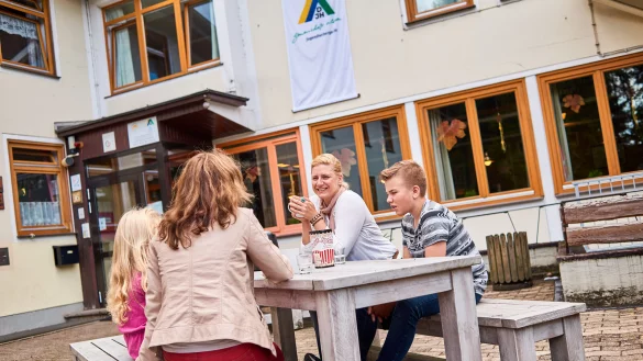 Der DJH bietet nicht nur &Uuml;bernachtungsm&ouml;glichkeiten mit ihren Herbergen an, sondern auch ein p&auml;dagogisches Programm. - &copy; Bj&ouml;rn Reschabek