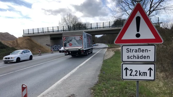 Nur noch wenige Monate, dann l&ouml;st unter anderem diese Br&uuml;cke den provisorischen Kreisel in H&ouml;he der Oerlinghauser Stra&szlig;e ab. - &copy; Thomas Reineke