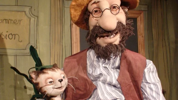 Ein sympathisches Duo gastiert im Detmolder Sommertheater: Pettersson und Findus. - © Theater con Cuore