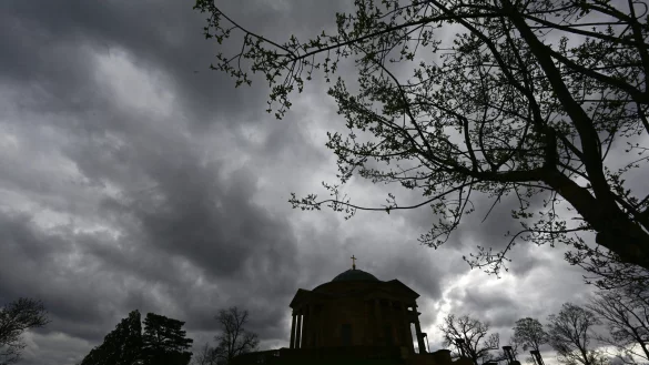 Laut Experten k&ouml;nnte die Sonne vor&uuml;bergehend wieder verschwinden. Die ausgiebigen Regenschauer der vergangenen Wochen seien aber erstmal vorbei. - &copy; Bernd Wei&szlig;brod