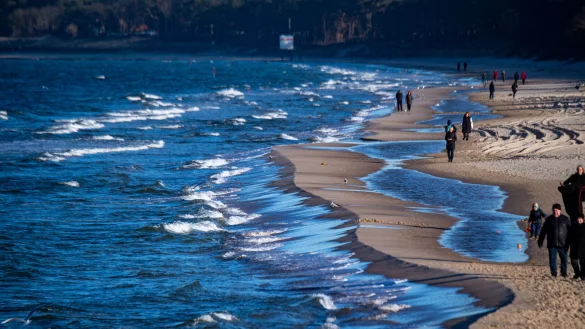 Der von Polen geplante Containerhafen vor Swinem&uuml;nde h&auml;tte Auswirkungen auf den Tourismus auf der Insel Usedom. - &copy; dpa