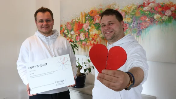Jason Maximilian Jochem (links) und Kevin K&ouml;&szlig;ler haben den Verein "Courage" ins Leben gerufen. - &copy; Alexandra Schaller