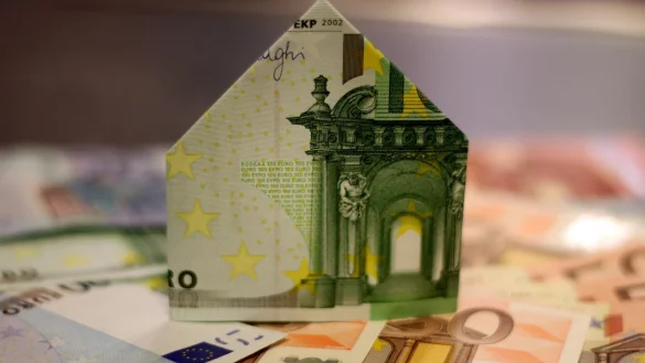 Wer sich jetzt ein Haus bauen will, f&uuml;r den kann es teuer werden. Ein Immobilienexperte verr&auml;t, was beachtet werden muss und welche M&ouml;glichkeiten es gibt. - &copy; Pixabay