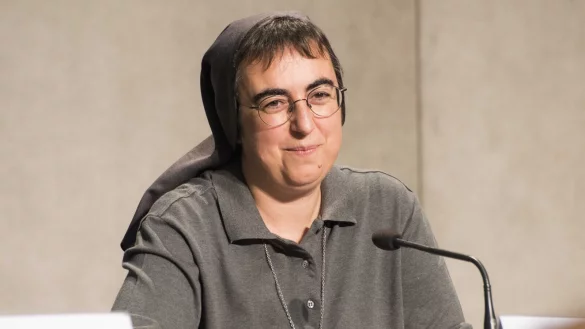 Alessandra Smerilli: "Ich habe alles zur&uuml;ck gelassen und gesagt: Ja, ich folge dir!" - &copy; picture alliance / ANDREA COLARIETI/CPP