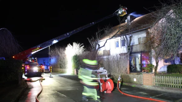 Am Sonntagabend ist die Freiwillige Feuerwehr Horn-Bad Meinberg zu einem Kaminbrand ausger&uuml;ckt. - &copy; Freiwillige Feuerwehr Horn-Bad Meinberg