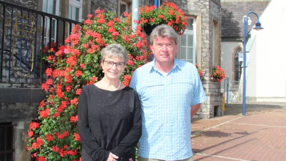 Beate Duzella und Helmut Scholz w&uuml;rden sich &uuml;ber viele neue Mitglieder freuen, die an einer kostenlosen Schulung teilnehmen k&ouml;nnen. - &copy; Cordula Gr&ouml;ne(LZ)