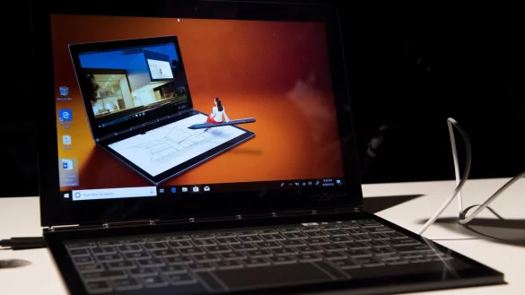 Yoga Book C930 von Lenovo - &copy; Foto: Franziska Gabbert/dpa-tmn