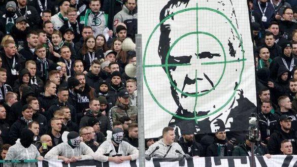 Rote Linie - &copy; Foto: Roland Weihrauch/dpa