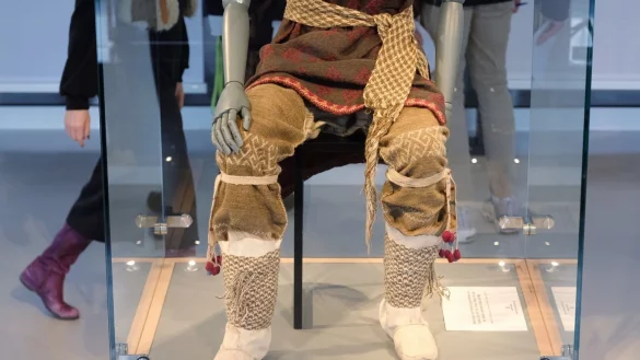 Rekonstruktion der &auml;ltesten Hose der Welt - &copy; Foto: Sebastian Willnow/dpa-Zentralbild/dpa