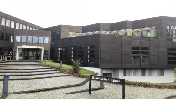 Das Amtsgericht Lemgo am Lindenhaus soll unter Denkmalschutz gestellt werden. Das meint zumindest der zust&auml;ndige Landschaftsverband Westfalen-Lippe. Der Bau- und Liegenschaftsbetrieb muss jetzt nochmal Stellung nehmen, bevor die Bezirksregierung entscheidet oder das Bauministerium in D&uuml;sseldorf einschalten muss. - &copy; Till Brand