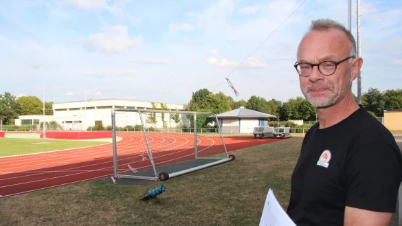 In st&auml;dtischer Hand: die Sportanlagen im Schulzentrum am Werreanger, wo auch Stadtsport-Verbandsvorsitzender Thomas Lange regelm&auml;&szlig;ig anzutreffen ist. Foto: Cordula Gr&ouml;ne - &copy; Cordula Gr&ouml;ne(LZ)