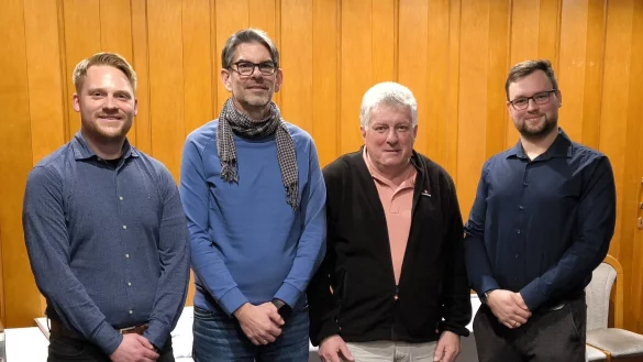 Der Vorstand wurde im Amt best&auml;tigt: Zweiter Vorsitzender Patrick Stumpenhagen, Kassenwart Bj&ouml;rn Semper, Schriftf&uuml;hrer Hans B&ouml;hm, erster Vorsitzender Lukas Korf (von links). - &copy; Zukunft Extertal