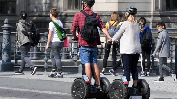 Segway - © Foto: Jens Kalaene/dpa
