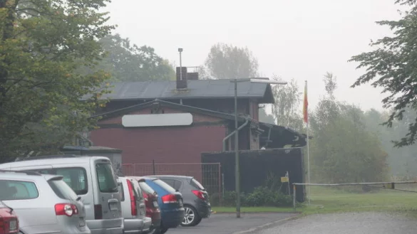 Treffpunkt: Das ehemalige Bahnhofsgebäude in Ehlenbruch hat die "Road Crew OWL" zu ihrem Clubhaus umfunktioniert. - © Archiv