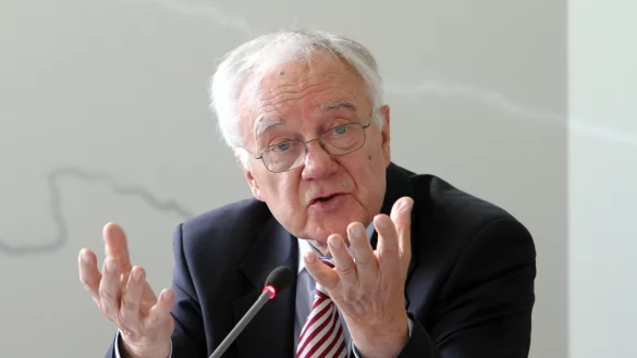 Brandenburgs Ex-Regierungschef Stolpe ist tot - &copy; Foto: Nestor Bachmann/dpa-Zentralbild/dpa