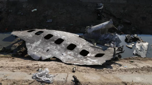 Tr&uuml;mmerteile - &copy; Foto: Rouzbeh Fouladi/ZUMA Wire/dpa