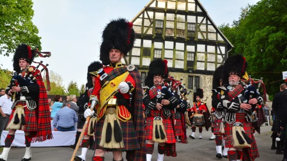Lippe meets Scotland auf Gut Ullenhausen: auf ein buntes Bild und viel Musik können sich die Besucher auch dieses Mal freuen. Foto: Archiv Frevert - © Sylvia Frevert