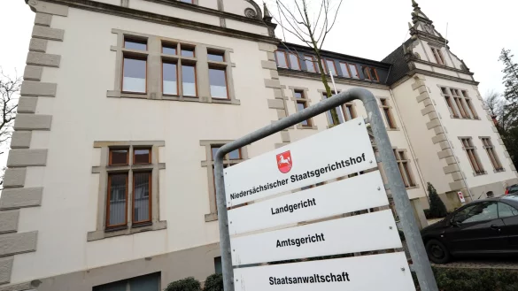 Hier wird verhandelt: Das Landgericht von B&uuml;ckeburg, in dem sich auch der Nieders&auml;chsische Staatsgerichtshof befindet. - &copy; dpa