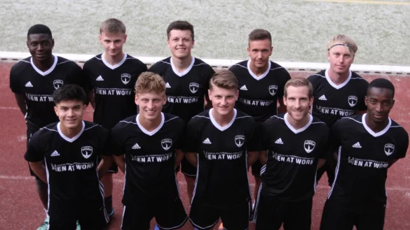 Neue Gesichter am Werresportplatz: (oben von links) David Ayena, Anton G&uuml;nther, Lennard Schr&ouml;der, Philip Wichmann und Manuel S&uuml;llwold sowie (vorne von links) Robin J&ouml;stingmeier, Fynn Vollmer, Michael Ring, Marco R&uuml;skaup und Mamadou Diallo. - &copy; Sebastian Lucas