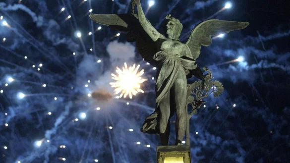 Malerisches Ambiente auf einer Prager Br&uuml;cke - &copy; Foto: epa CTK Sterba