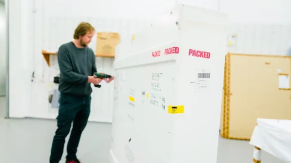 Kunsttransporte in Coronazeiten - &copy; Foto: Uwe Anspach/dpa