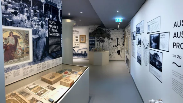 Ein Panoramablick in den letzten Raum der stadtgeschichtlichen Dauerausstellung. Hier geht es um die Kurstadt im 20. Jahrhundert. - &copy; Alexandra Schaller