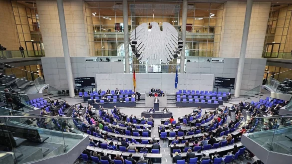 Bundestag - &copy; Foto: Michael Kappeler/dpa