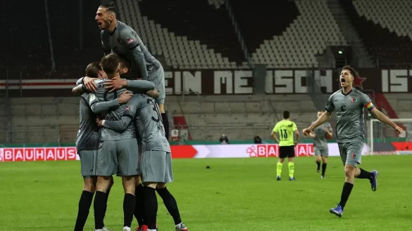 Jubel - &copy; Foto: Christian Charisius/dpa