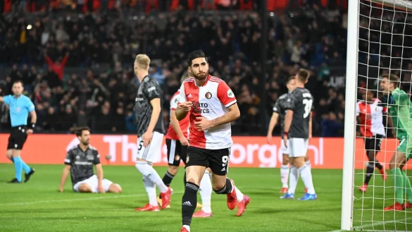 Feyenoord-F&uuml;hrung - &copy; Foto: Matthias Koch/dpa