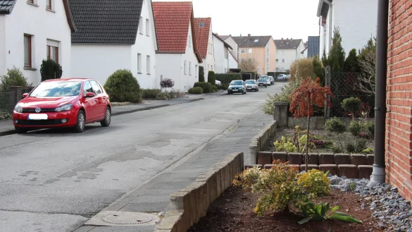 Die Theodor-K&ouml;rner-Stra&szlig;e wird in diesem Jahr saniert. Die Anlieger m&uuml;ssen voraussichtlich keine Beitr&auml;ge daf&uuml;r zahlen. Foto: Cordula Gr&ouml;ne - &copy; Cordula Gr&ouml;ne