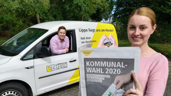 LZ-Volont&auml;re Raphael Bartling und Lorraine Brinkmann waren f&uuml;r das Wahlmagazin auf Tour durch Lippe. Gemeinsam mit Kirsten Fuhrmann und Karolina Schmidt (nicht im Bild) haben sie die Video-Interviews mit den B&uuml;rgermeisterkandidaten gef&uuml;hrt. - &copy; Yvonne Glandien