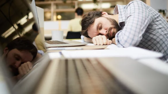 Wer unzufrieden ist, guckt schneller nach einem neuen Job. - © Symbolbild: Pixabay/ daha3131053