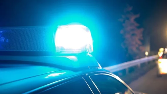 Blaulicht eines Polizeiwagens (Symbolfoto). - &copy; Foto: Armin Weigel / Symbolbild