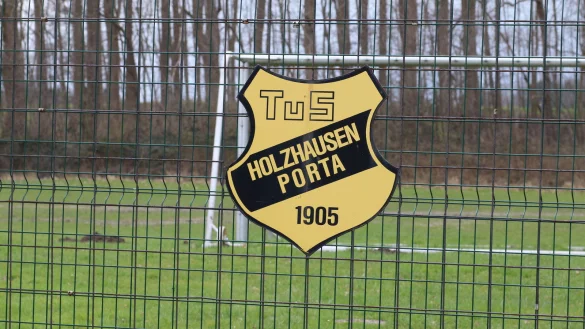 Ein Video der Fußballer des TuS Holzhausen/Porta landet im Internet. - © Mindener Tageblatt