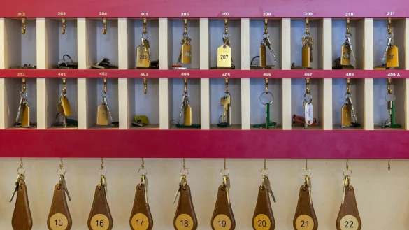 Storno-Regeln bei Beherbergungsverboten - &copy; Foto: Robert Michael/dpa-Zentralbild/dpa-tmn