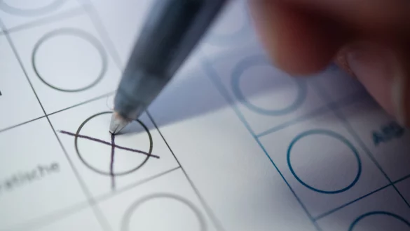 Wann ist eine richtige Wahl? Reicht daf&uuml;r ein Kandidat bzw. eine Kandidatin? - &copy; picture alliance/dpa