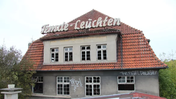 Steht seit vielen Jahren leer: Die ehemalige Temde-Leuchtenfabrik. - &copy; Jana Beckmann