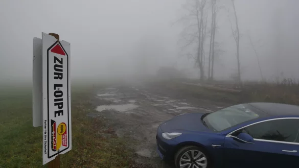 Der Wirtschaftsweg an der Bauernkampstraße wird von Wanderern zum Parken genutzt. Ob dort ein Parkplatz möglich werden kann, wird überprüft. - © Jost Wolf