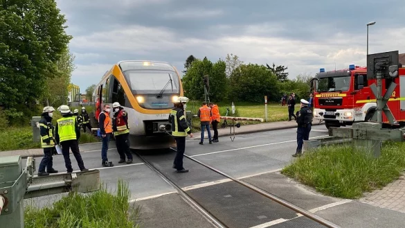 Eine m&auml;nnliche Person ist am fr&uuml;hen Abend von einem Zug der Eurobahn erfasst und t&ouml;dlich verletzt worden. - &copy; Charlotte Mahncke