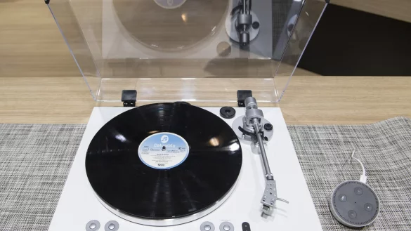 Musiccast Vinyl 500 - &copy; Foto: Robert G&uuml;nther/dpa-tmn