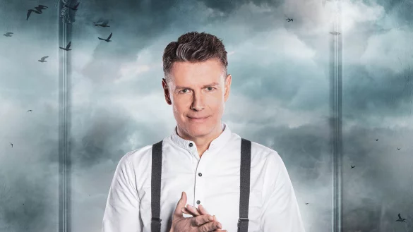 Ich sehe was, was du nicht siehst: Lars Ruth kommt in die Stadthalle. - © Stadthalle