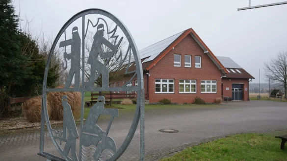 Das Feuerwehrgerätehaus in Silixen soll nach Anregung durch die Energiekommission eine neue Heizung bekommen. - © Jost Wolf