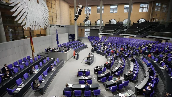 Bundestag - &copy; Foto: Michael Kappeler/dpa
