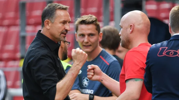 Schr&ouml;der und Beierlorzer - &copy; Foto: Arne Dedert/dpa