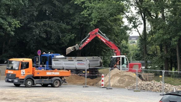 Hinter dem Regenstorplatz kommen Radfahrer und Fu&szlig;g&auml;nger dieser Tage nicht wie gewohnt zur neuen Br&uuml;cke durch. Die entsprechende Umleitung ist aber (noch) nicht ausgeschildert. - &copy; Till Brand
