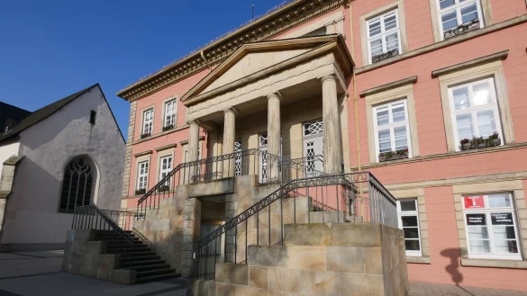 Das Detmolder Rathaus. F&uuml;nf von neun Parteien haben nur Ratsherren. - &copy; Jost Wolf