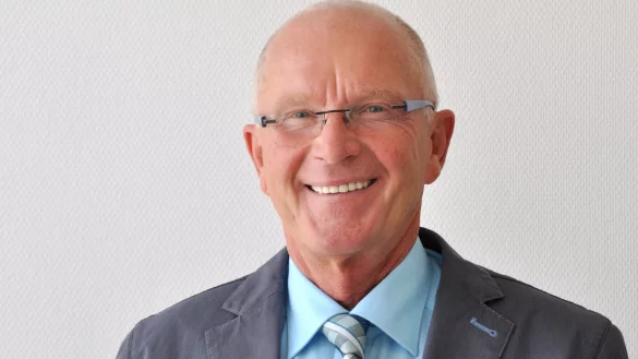 Heinz Reker ist noch amtierender B&uuml;rgermeister in L&uuml;gde - &copy; Stadt L&uuml;gde/dpa