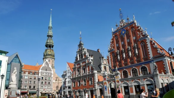 - &copy; Uwe Zucchi/dpa-Zentralbild/dpa