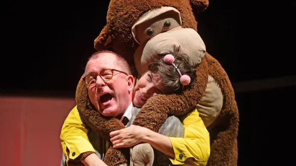 Martin Lindow und Alessa Kordeck spielen großartig. - © Nicole Ellerbrake